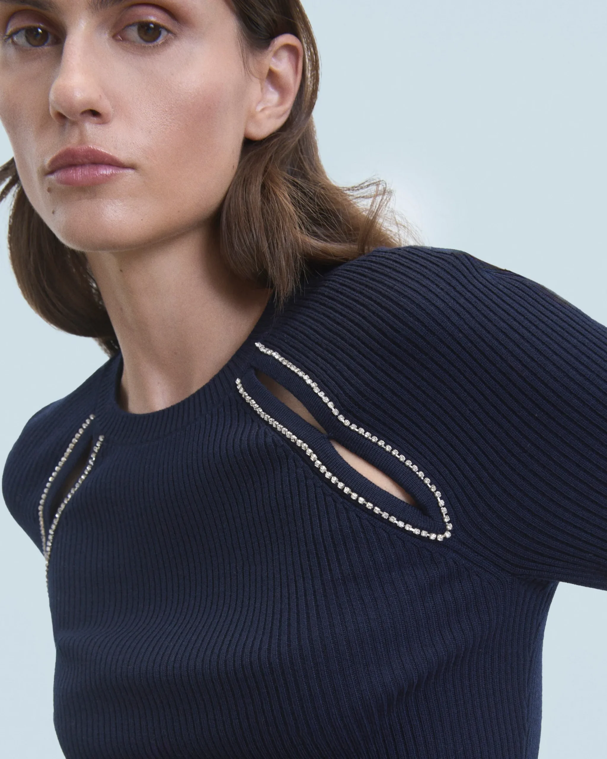 Top Maniche corte con Aperture e Ricami